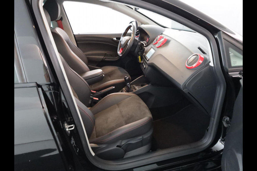 Seat Ibiza 1.0 EcoTSI FR Connect 95pk | Navigatie | Bi Xenon verlichting  |17 inch Lichtmetalen velgen  | Climatronic | extra getint glas | Seat Ibiza 1.0 EcoTSI FR Connect 95pk | Navigatie | Bi Xenon verlichting  |17 inch Lichtmetalen velgen  | Climatronic | extra getint glas |