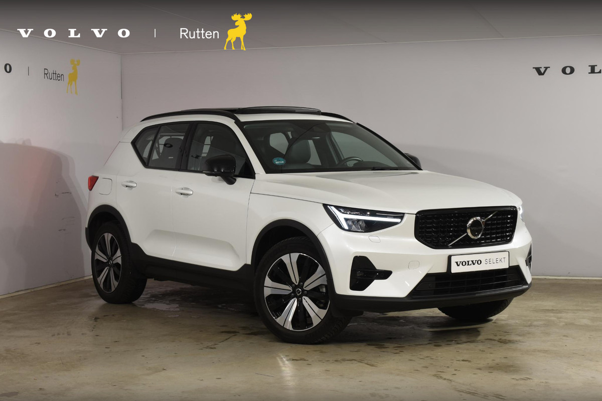 Volvo XC40 T5 262PK Automaat Plug-in Hybrid Ultimate Dark / Adaptieve Cruisecontrol / Elektr. schuifdak / Leer / Stoelverwarming / Stuurverwarming / Elektrische Stoelen / Trekhaak / Elektr. achterklep / Harman Kardon / 360 graden camera Volvo XC40 T5 262PK Automaat Plug-in Hybrid Ultimate Dark / Adaptieve Cruisecontrol / Elektr. schuifdak / Leer / Stoelverwarming / Stuurverwarming / Elektrische Stoelen / Trekhaak / Elektr. achterklep / Harman Kardon / 360 graden camera