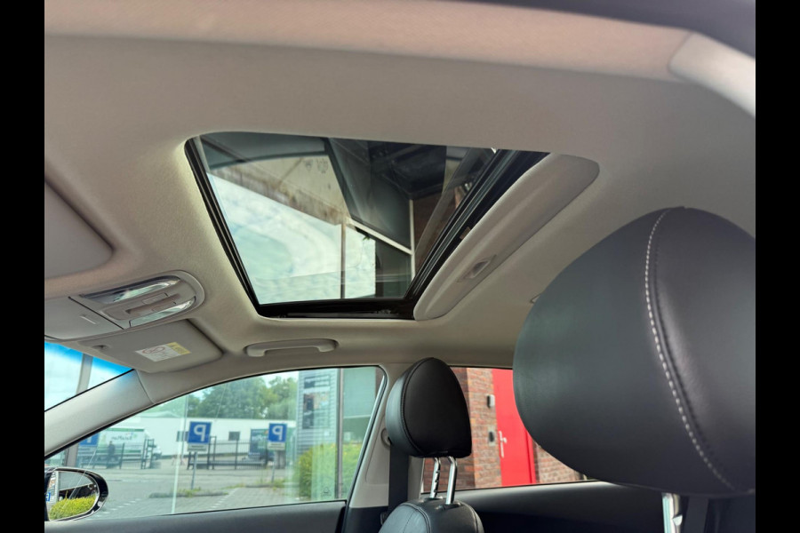 Kia Niro 1.6 GDi Hybrid ExecutiveLine - Automaat - Schuif/kanteldak - Leder - Navi - Org.NL