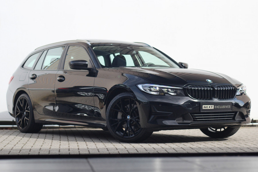 BMW 3 Serie Touring 330e xDrive | Pano | Trekhaak | Camera