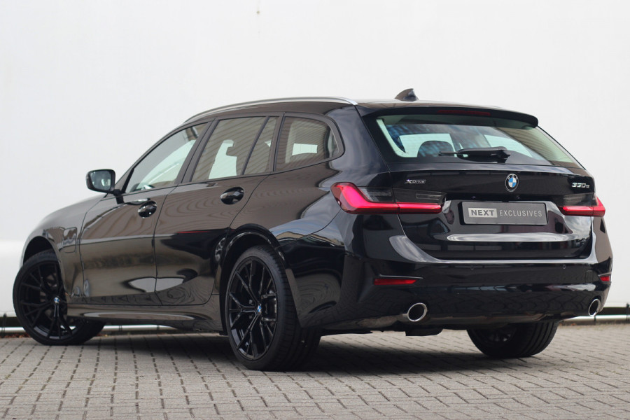 BMW 3 Serie Touring 330e xDrive | Pano | Trekhaak | Camera