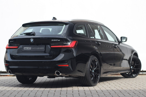 BMW 3 Serie Touring 330e xDrive | Pano | Trekhaak | Camera