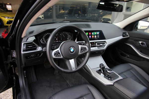 BMW 3 Serie Touring 330e xDrive | Pano | Trekhaak | Camera