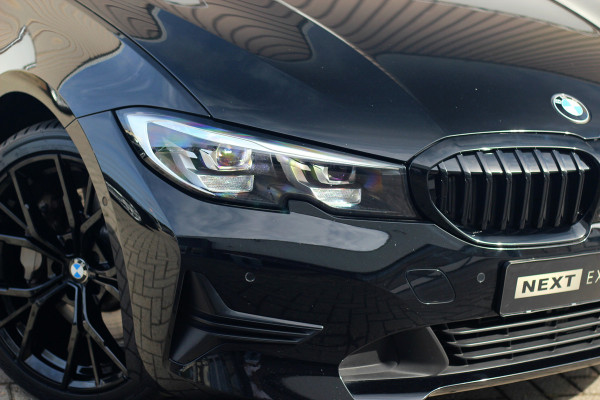 BMW 3 Serie Touring 330e xDrive | Pano | Trekhaak | Camera