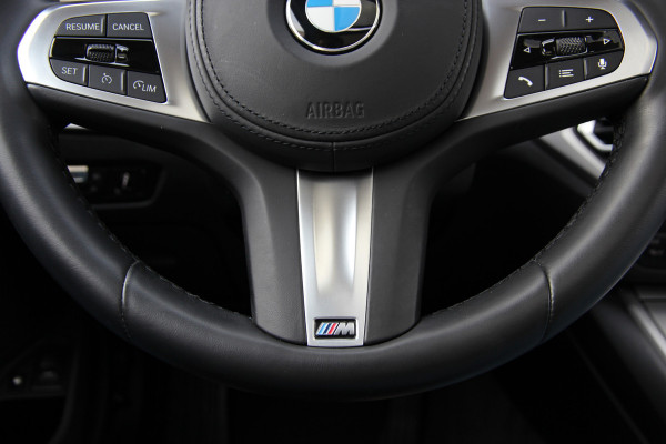 BMW 3 Serie Touring 330e xDrive | Pano | Trekhaak | Camera