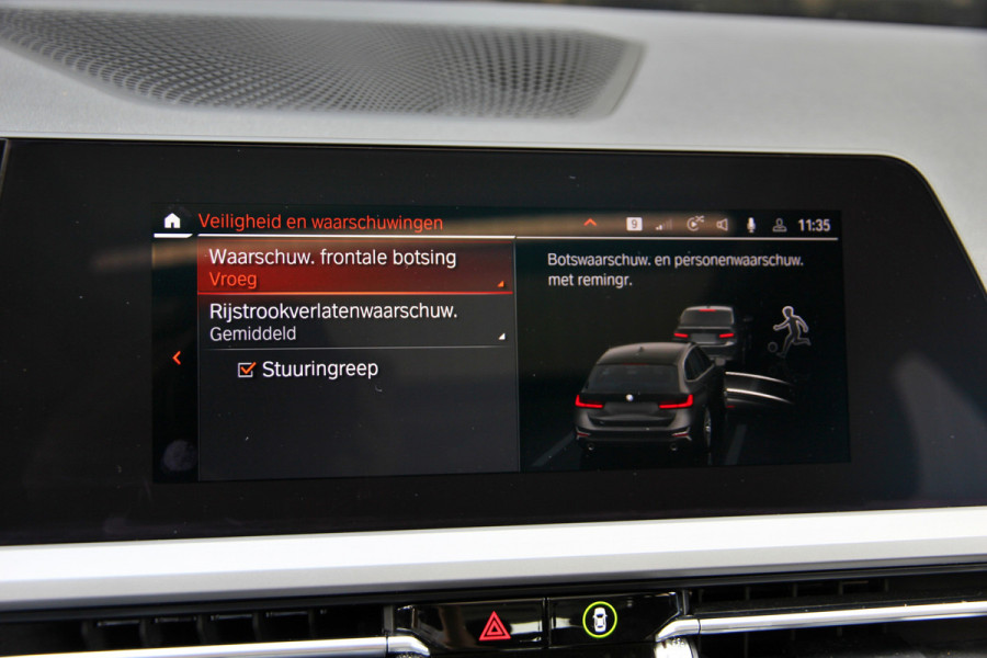 BMW 3 Serie Touring 330e xDrive | Pano | Trekhaak | Camera