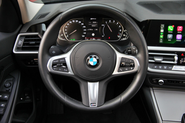 BMW 3 Serie Touring 330e xDrive | Pano | Trekhaak | Camera