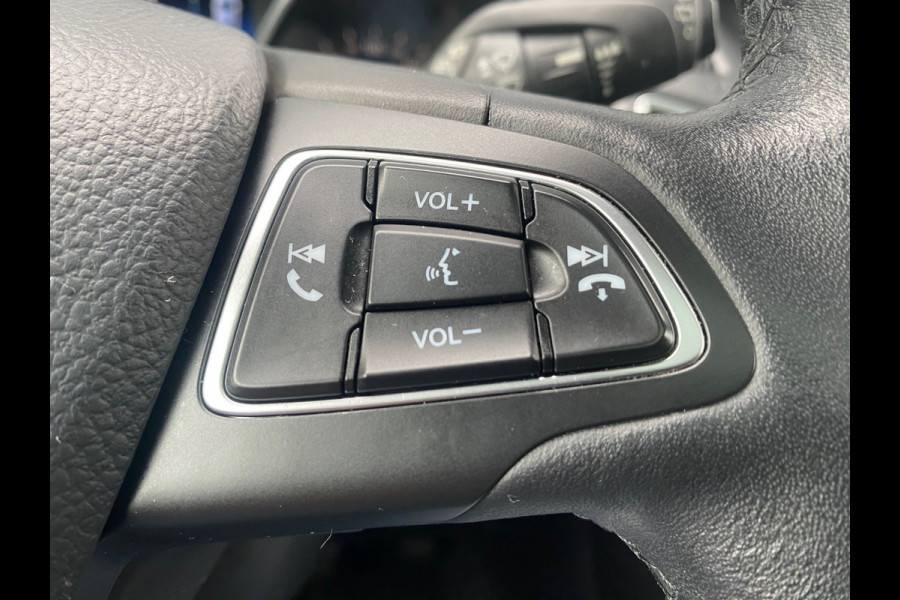 Ford Focus BWJ 2018 | 1.0 16PK Titanium | TREKHAAK | SCHUIFDAK | CLIMA | CAMERA | CARPLAY | NAVI | CRUISE | 2X PDC |