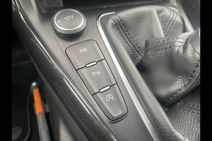 Ford Focus BWJ 2018 | 1.0 16PK Titanium | TREKHAAK | SCHUIFDAK | CLIMA | CAMERA | CARPLAY | NAVI | CRUISE | 2X PDC |