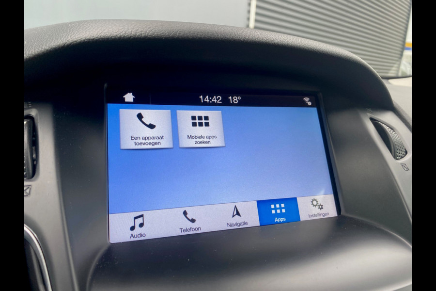 Ford Focus BWJ 2018 | 1.0 16PK Titanium | TREKHAAK | SCHUIFDAK | CLIMA | CAMERA | CARPLAY | NAVI | CRUISE | 2X PDC |