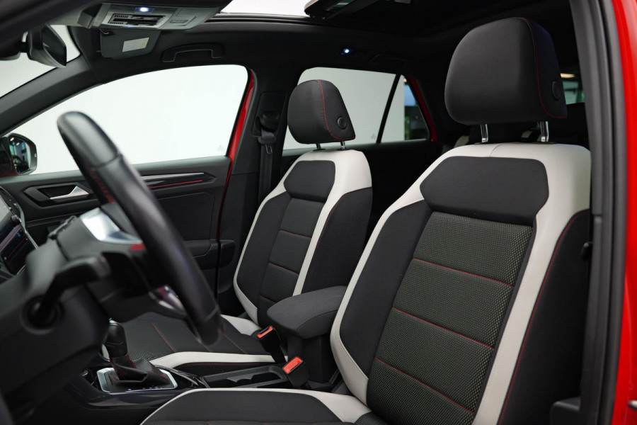 Volkswagen T-Roc 1.5 TSI Sport Business R |Pano|Camera|ACC|Dodehoek|Carplay|