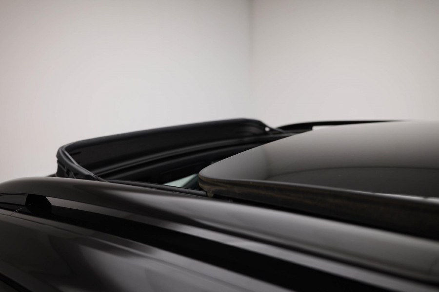 Volkswagen T-Roc 1.5 TSI Sport Business R |Pano|Camera|ACC|Dodehoek|Carplay|