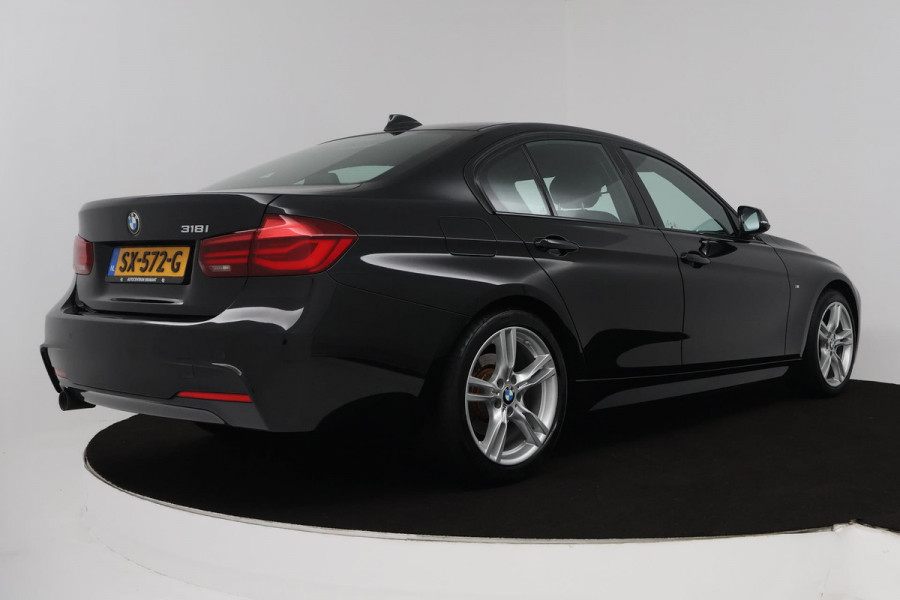 BMW 3 Serie 318i Edition M Sport Shadow Executive (STOELVERWARMING, DIGITALE COCKPIT, NAVIGATIE, LEER, DEALER ONDERHOUDEN)