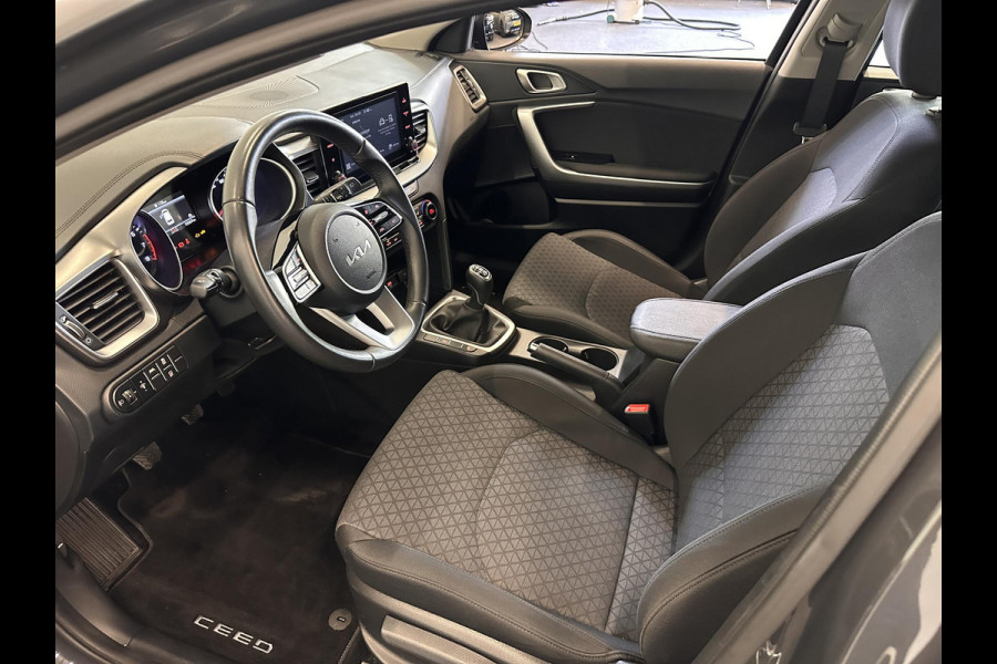 Kia Ceed Sportswagon 1.0 T-GDi ComfortLine | Navigatie | Apple Carplay/ Android Auto | Airco | Dab | Camera | Lichtmetalen Velgen