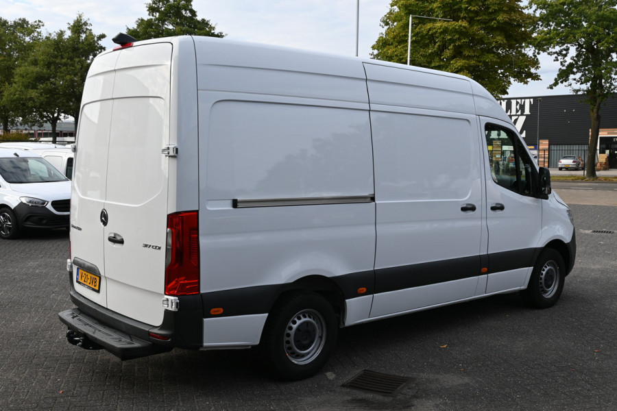 Mercedes-Benz Sprinter 317 CDI L2H2 3500kg trekhaak, MBUX met navigatie en parkeerpakket en camera