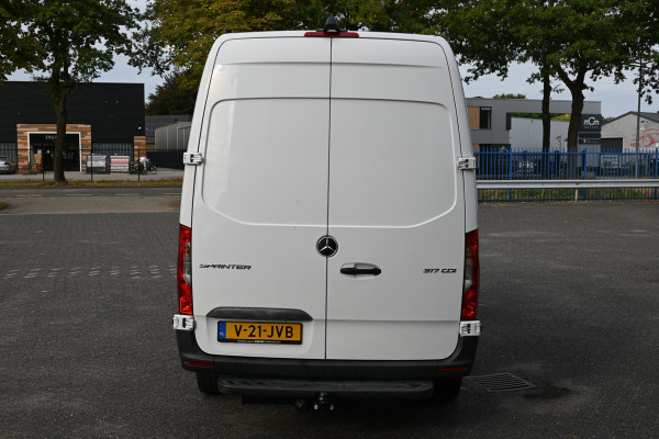 Mercedes-Benz Sprinter 317 CDI L2H2 3500kg trekhaak, MBUX met navigatie en parkeerpakket en camera