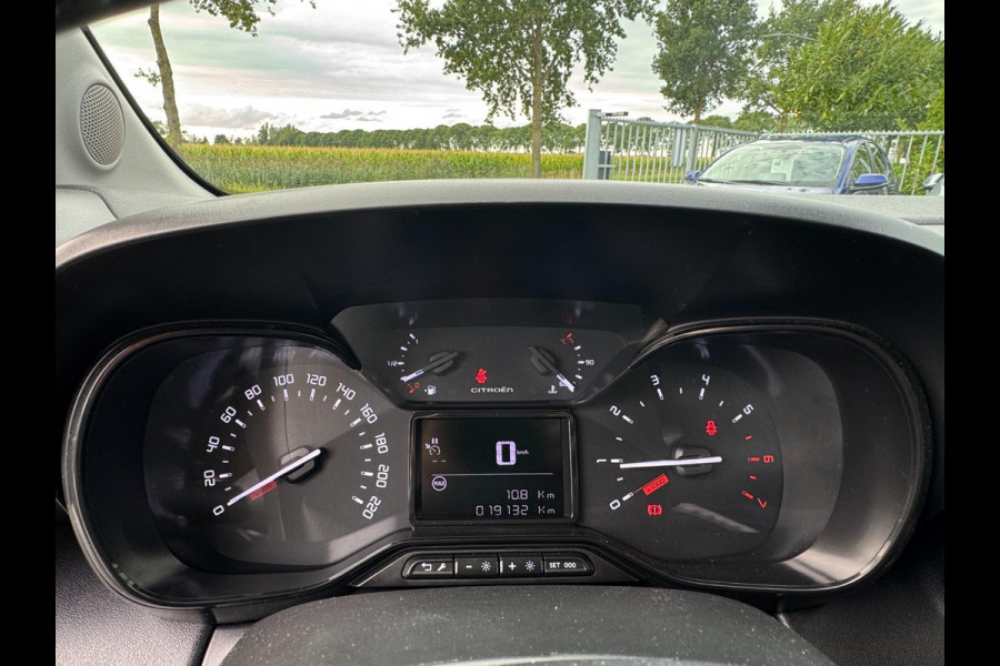 Citroën C3 Aircross 1.2 PureTech Max 4-SEIZOENENBAND / CAMERA / NAVIGATIE / HOGE INSTAP / BLUETOOTH / INKLAPB SPIEGELS / CARPLAY