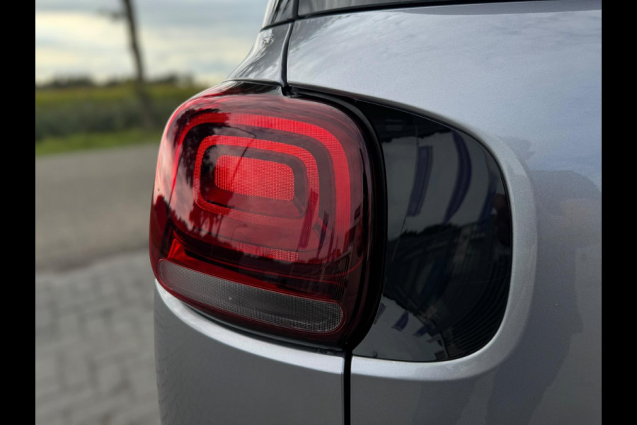 Citroën C3 Aircross 1.2 PureTech Max 4-SEIZOENENBAND / CAMERA / NAVIGATIE / HOGE INSTAP / BLUETOOTH / INKLAPB SPIEGELS / CARPLAY