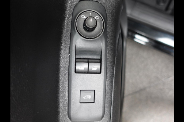 Opel Combo 130pk Automaat L2H1 Edition Navi App-connect DAB Trekhaak Imperiaal