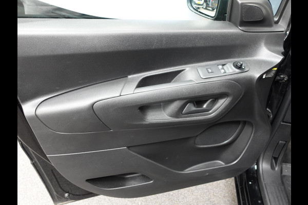 Opel Combo 130pk Automaat L2H1 Edition Navi App-connect DAB Trekhaak Imperiaal