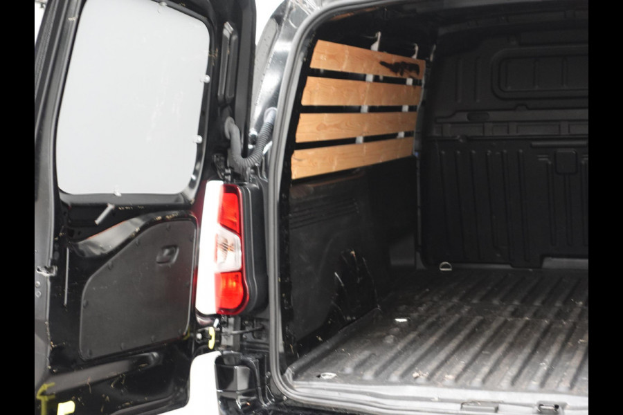 Opel Combo 130pk Automaat L2H1 Edition Navi App-connect DAB Trekhaak Imperiaal