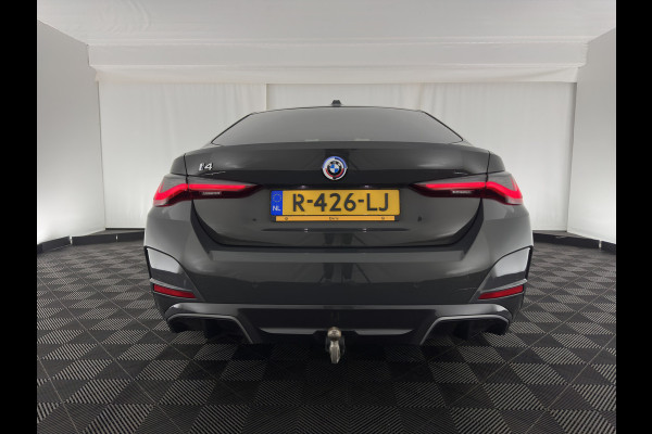 BMW i4 eDrive40 84 kWh M-Sportpack [ 3-Fase ] { SOH-95%} (INCL-BTW) *LEATHER-ALCANTARA | FULL-LED | ADAPTIVE-CRUISE | WIDE-SCREEN-DIGI-COCKPIT | DAB+ | CAMERA | AMBIENT-LIGHT | CARPLAY | SPORT-SEATS | PRIVACY-GLASS | TOWBAR | 18''ALU*