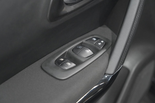 Renault Kadjar TCe 130 EDC Intens | Trekhaak | Navigatie | Parkeersensoren | Cruise Control