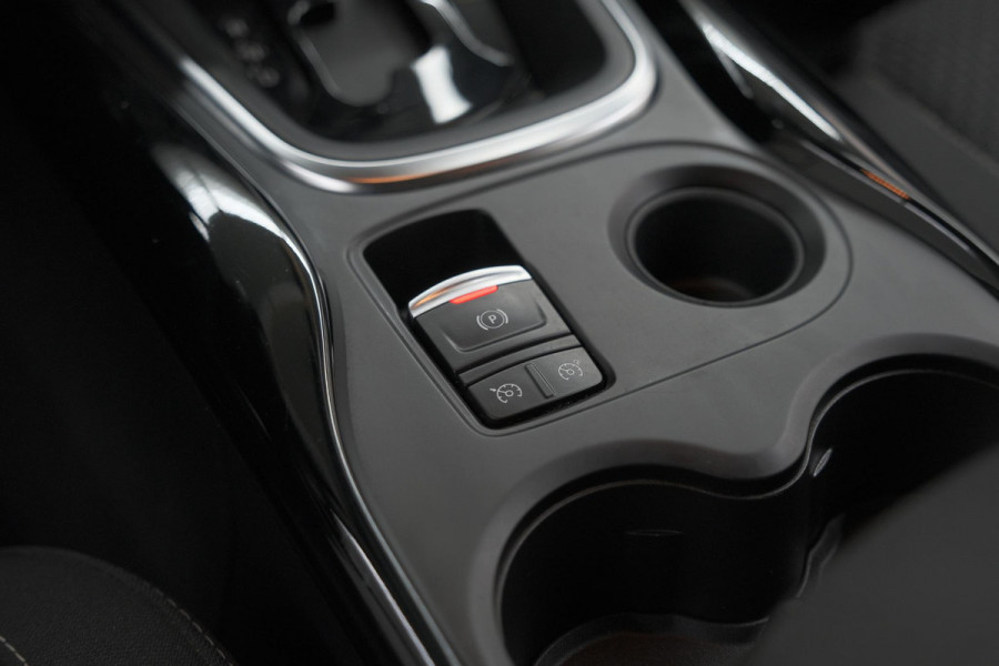 Renault Kadjar TCe 130 EDC Intens | Trekhaak | Navigatie | Parkeersensoren | Cruise Control