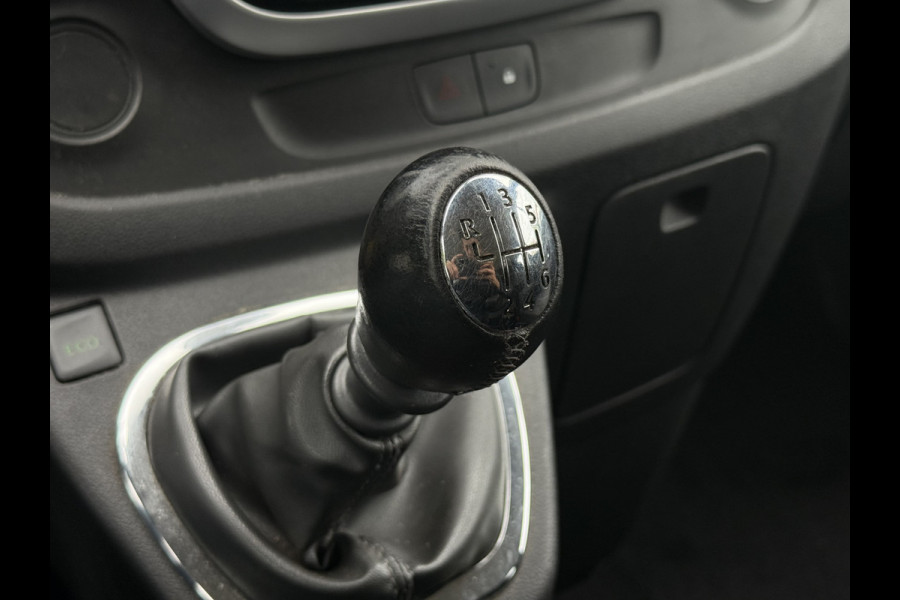 Renault Trafic 1.6 dCi T29 L2H1 DC Comfort | NL-auto | 1e Eig | Navi | Camera | Trekhaak | PDC