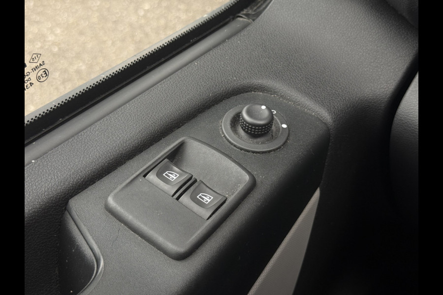Renault Trafic 1.6 dCi T29 L2H1 DC Comfort | NL-auto | 1e Eig | Navi | Camera | Trekhaak | PDC