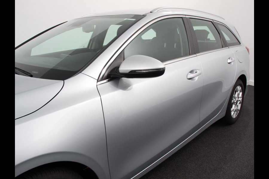 Kia Ceed Sportswagon 1.0 T-GDi 120pk DynamicLine | Navigatie | Apple Carplay / Android Auto | Camera | Parkeersensoren achter | Adaptive Cruise Control | Led | Climate Control