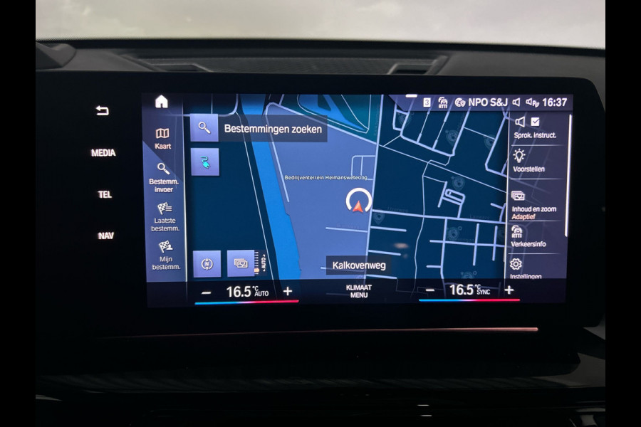 BMW iX1 xDrive30 Launch Edition 67 kWh | Lederen Bekleding | Head-Up Display | Apple Carplay / Android Auto | Sanremo Green! xLine