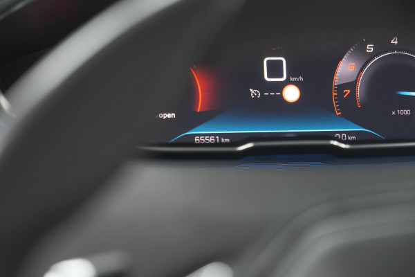 Peugeot 5008 PureTech 130 EAT8 Active | 7 Zitplaatsen | Camera | Navigatie | Apple Carplay | Parkeersensoren