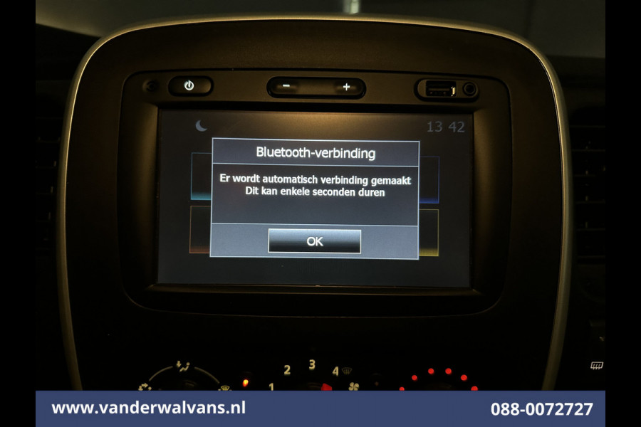Renault Trafic 1.6 dCi L1H1 Euro6 Airco | Navigatie | Cruisecontrol | Trekhaak | Parkeersensoren Bijrijdersbank