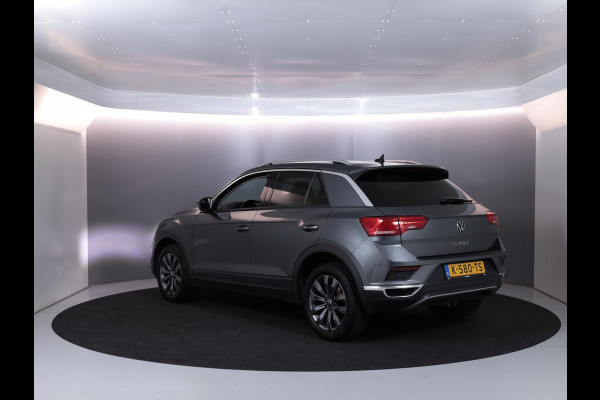 Volkswagen T-Roc 1.0 TSI Style 115 pk | Navigatie | Parkeersensoren | Autom. airco | Adaptieve cruise control | Apple Carplay/Android Auto |