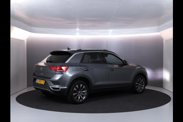 Volkswagen T-Roc 1.0 TSI Style 115 pk | Navigatie | Parkeersensoren | Autom. airco | Adaptieve cruise control | Apple Carplay/Android Auto |