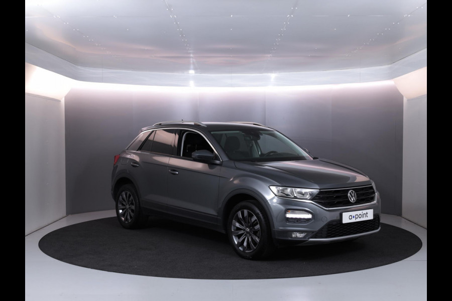 Volkswagen T-Roc 1.0 TSI Style 115 pk | Navigatie | Parkeersensoren | Autom. airco | Adaptieve cruise control | Apple Carplay/Android Auto |