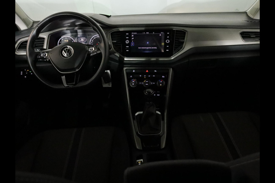 Volkswagen T-Roc 1.0 TSI Style 115 pk | Navigatie | Parkeersensoren | Autom. airco | Adaptieve cruise control | Apple Carplay/Android Auto |