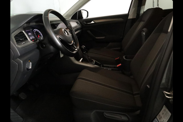 Volkswagen T-Roc 1.0 TSI Style 115 pk | Navigatie | Parkeersensoren | Autom. airco | Adaptieve cruise control | Apple Carplay/Android Auto |