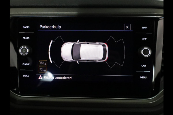 Volkswagen T-Roc 1.0 TSI Style 115 pk | Navigatie | Parkeersensoren | Autom. airco | Adaptieve cruise control | Apple Carplay/Android Auto |