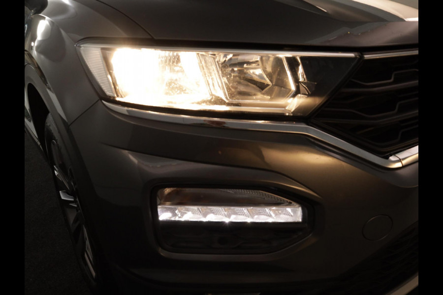 Volkswagen T-Roc 1.0 TSI Style 115 pk | Navigatie | Parkeersensoren | Autom. airco | Adaptieve cruise control | Apple Carplay/Android Auto |