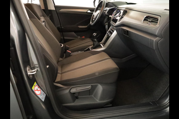 Volkswagen T-Roc 1.0 TSI Style 115 pk | Navigatie | Parkeersensoren | Autom. airco | Adaptieve cruise control | Apple Carplay/Android Auto |