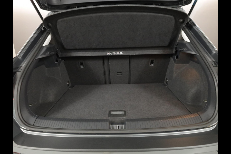 Volkswagen T-Roc 1.0 TSI Style 115 pk | Navigatie | Parkeersensoren | Autom. airco | Adaptieve cruise control | Apple Carplay/Android Auto |