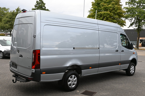 Mercedes-Benz Sprinter 319 CDI 4x4 L3H2 Select 2800 kg trekhaak, Geveerde stoel, LED