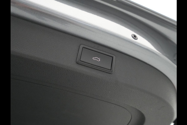 Škoda Kodiaq 1.5 150pk TSI DSG Limited Business Edition Panorama Navigatie Carplay Sideassist Stoelverwarming 275