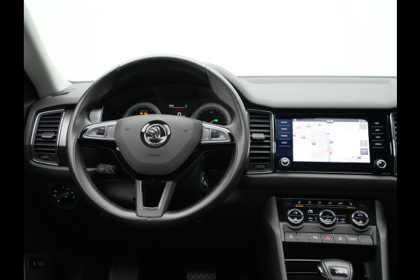 Škoda Kodiaq 1.5 150pk TSI DSG Limited Business Edition Panorama Navigatie Carplay Sideassist Stoelverwarming 275