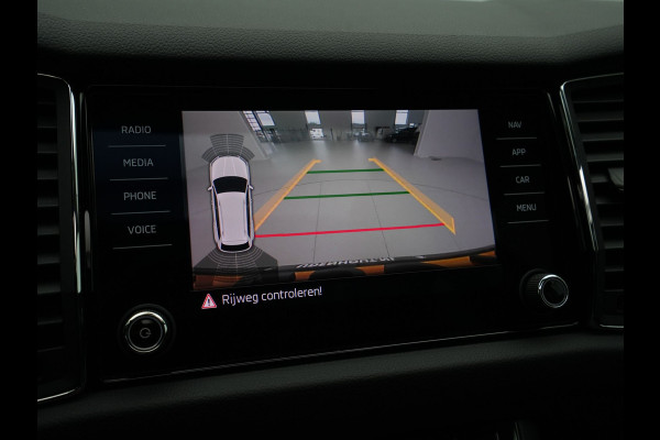 Škoda Kodiaq 1.5 150pk TSI DSG Limited Business Edition Panorama Navigatie Carplay Sideassist Stoelverwarming 275