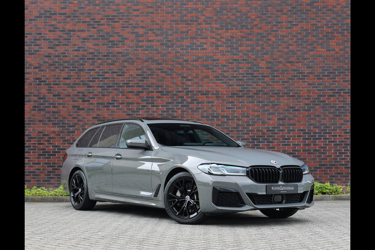 BMW 5 Serie Touring 530e xDrive | Pano - H/K - Laser - Trekhaak