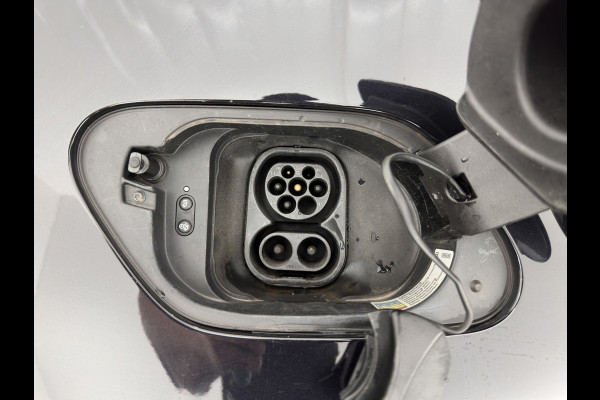 Volkswagen e-Golf E-DITION (INCL-BTW) Aut.*HEAT-PUMP | LUXURY-LEATHER | FULL-LED | DIGI-COCKPIT | NAVI-FULLMAP | HEATED-SPORTSEATS | CAMERA | DAB+ | AMBIENT-LIGHT | PRIVACY-GLASS | CCS-FASTLOADER | 16''ALU*