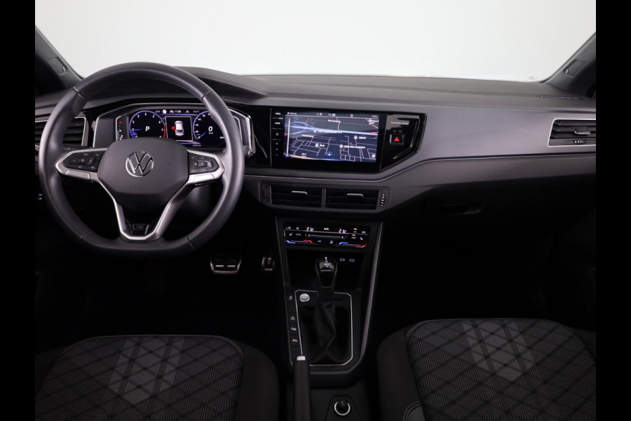 Volkswagen Taigo 1.0 TSI R-Line 110 pk Automaat (DSG) | Navigatie | Panoramadak | Parkeersensoren (Park assist) | Achteruitrijcamera | Matrix LED koplampen | Stoelverwarming | R-Line |